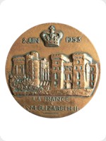 1953
Bronze
Queen Elizabeth II Coronation Medal
