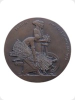 1925
Bronze
British Empire Exhibition Medal
