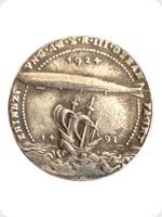 1924
Steel
Christopher Columbus Zeppelin Flight Atlantic Medal
