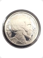 2016
Silver
Skulls & Scrolls (Hobo Nickel Series) Medal
